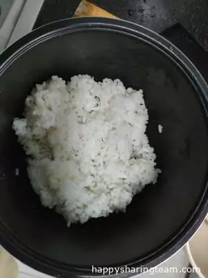 超簡單的蛋炒飯做法，米飯再也不浪費了！