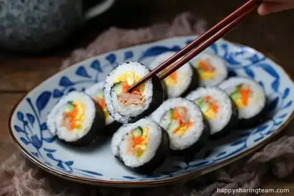 壽司不用到外面吃了，教你壽司的做法，非常簡單零失敗