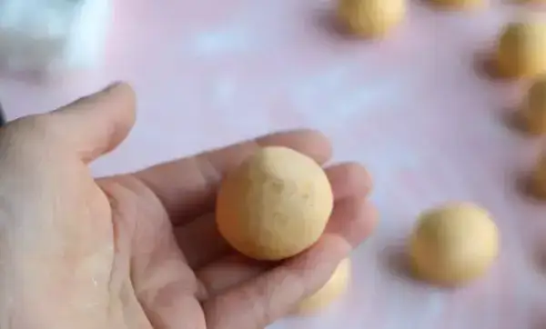南瓜椰蓉球，香甜軟糯老少皆宜，做法簡單