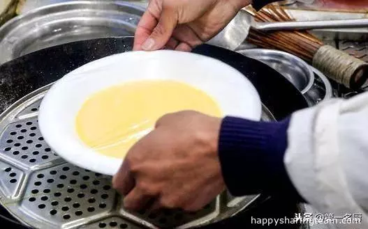 大廚教你幾個蒸蛋的小技巧，蒸蛋細膩滑嫩，無蜂窩孔！