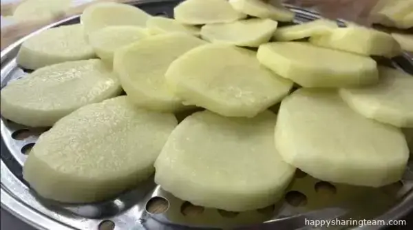 土豆蔬菜餅，幾分鐘就出鍋，金黃酥脆吃不膩！