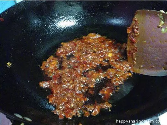 香菇肉醬的做法，拌飯拌面都非常好吃！