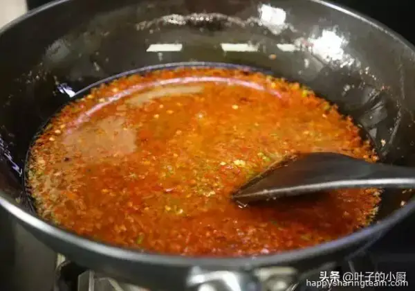 蒜蓉辣椒醬的做法，做什麼菜都可以！