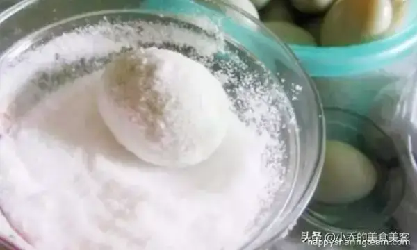 學會這個方法醃製鹹鴨蛋，個個都出紅油起沙！