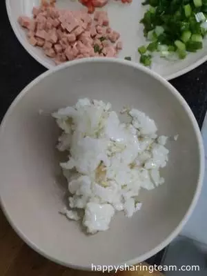超簡單的蛋炒飯做法，米飯再也不浪費了！