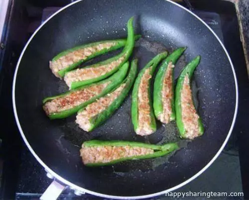教你青椒釀肉的做法，青椒這樣做太好吃了！