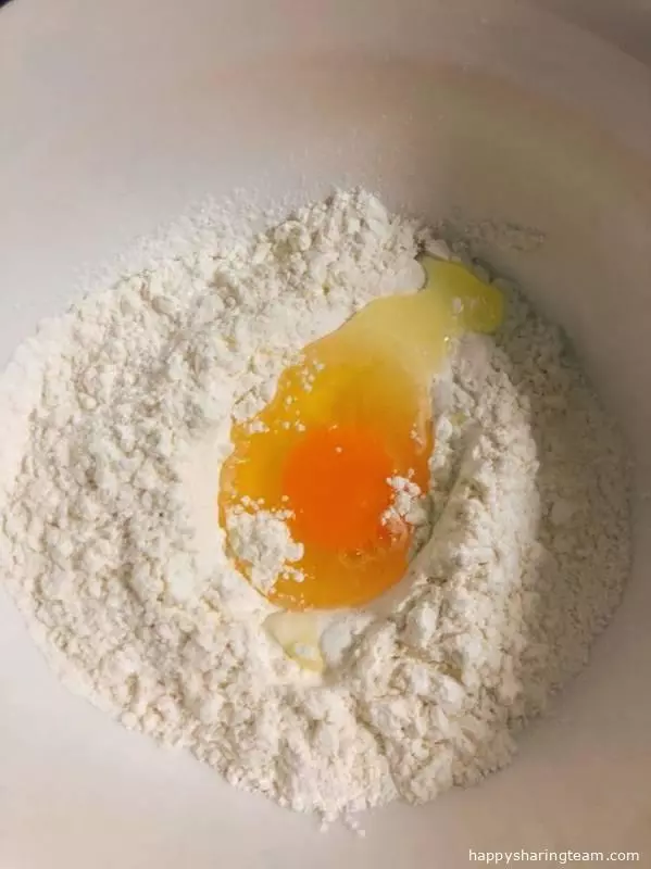 小蔥雞蛋餅，做法非常簡單，早餐輕鬆搞定