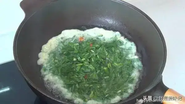 韭菜炒雞蛋的做法，又鮮又嫩非常好吃