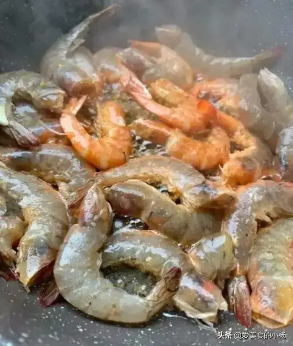 椒鹽蝦的做法，香酥可口，好吃到舔手指