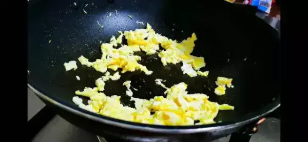 雞蛋炒米粉的做法，美味又可口，非常好吃