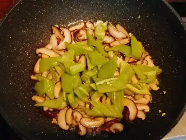 蚝油香菇的做法，低脂美味的素菜，超級下飯