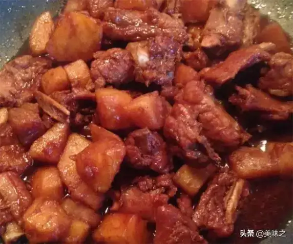 10種土豆燒排骨的做法，色香味俱全，非常下飯