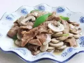 5種家裡常見到的罐頭蘑菇簡易料理，誰都可以駕馭