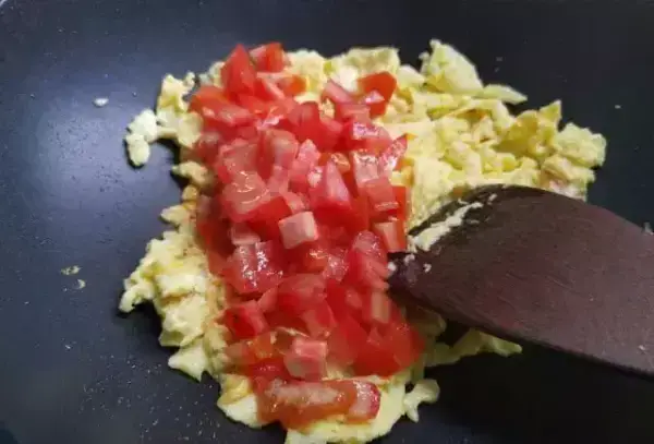 番茄雞蛋面最好吃的做法，湯汁濃郁，簡單美味